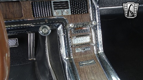 1966 Ford Thunderbird image 143