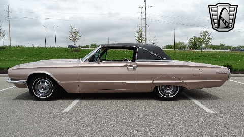 1966 Ford Thunderbird image 16