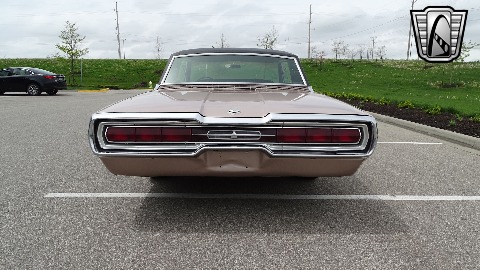 1966 Ford Thunderbird image 18