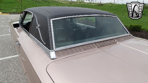 1966 Ford Thunderbird image 96