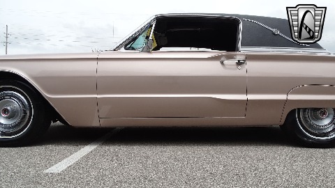 1966 Ford Thunderbird image 46
