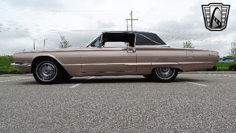 1966 Ford Thunderbird image 24