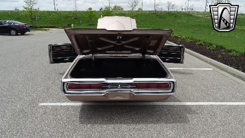 1966 Ford Thunderbird image 52