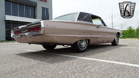 1966 Ford Thunderbird image 27