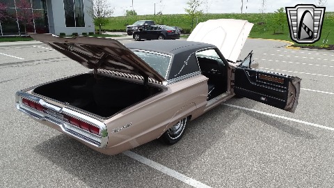 1966 Ford Thunderbird image 53