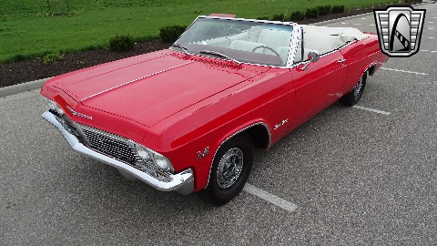 1965 Chevrolet Impala image 3