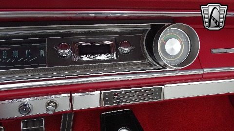 1965 Chevrolet Impala image 110