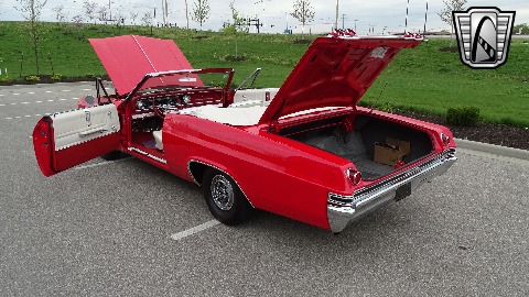 1965 Chevrolet Impala image 33