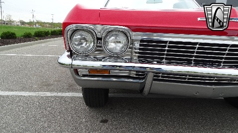 1965 Chevrolet Impala image 59