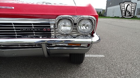 1965 Chevrolet Impala image 60