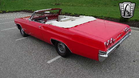 1965 Chevrolet Impala image 9