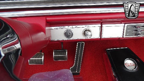1965 Chevrolet Impala image 113