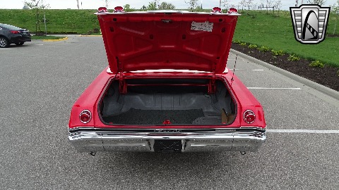 1965 Chevrolet Impala image 38