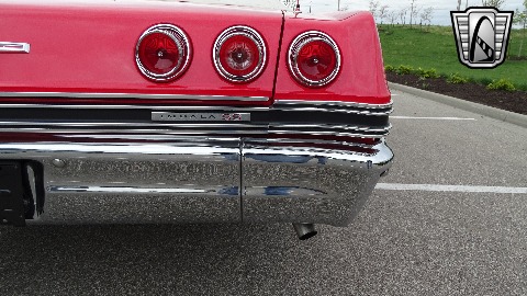 1965 Chevrolet Impala image 90