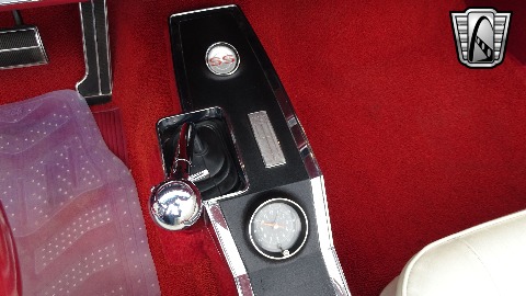 1965 Chevrolet Impala image 117