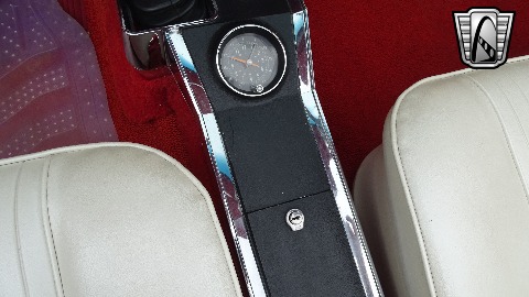 1965 Chevrolet Impala image 118