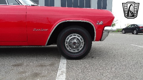 1965 Chevrolet Impala image 68