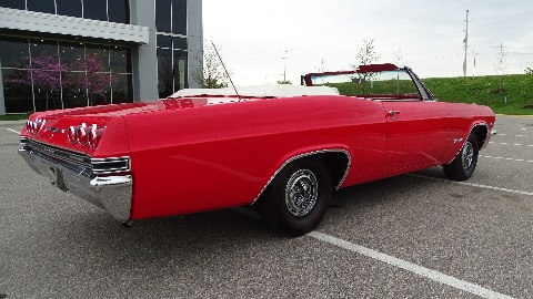 1965 Chevrolet Impala image 19