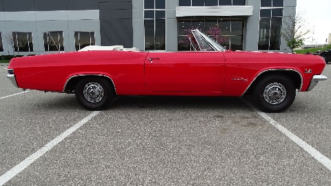 1965 Chevrolet Impala image 20
