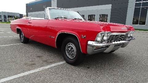 1965 Chevrolet Impala image 21