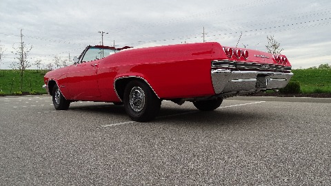 1965 Chevrolet Impala image 25