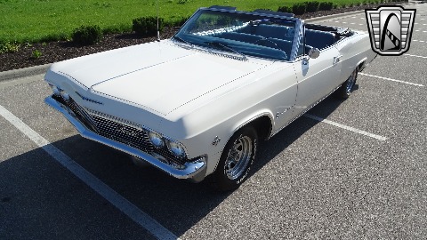 1965 Chevrolet Impala image 3