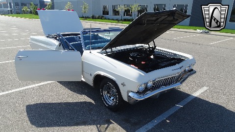 1965 Chevrolet Impala image 55