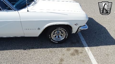 1965 Chevrolet Impala image 30