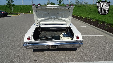 1965 Chevrolet Impala image 56