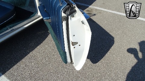 1965 Chevrolet Impala image 108