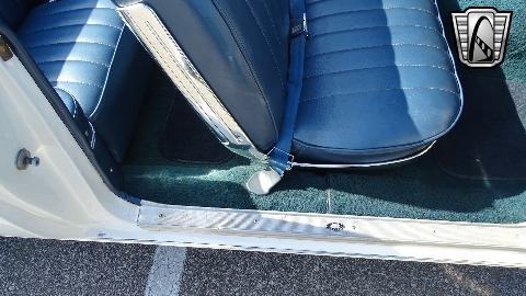 1965 Chevrolet Impala image 110