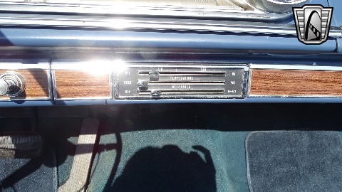 1965 Chevrolet Impala image 136