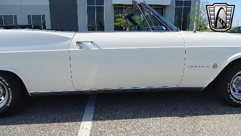 1965 Chevrolet Impala image 34