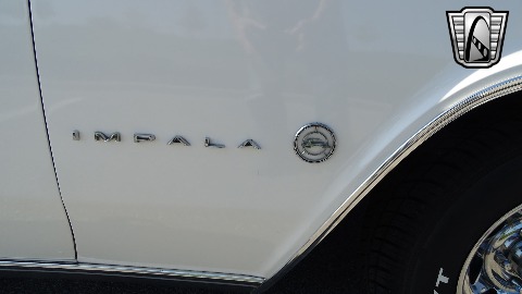 1965 Chevrolet Impala image 86