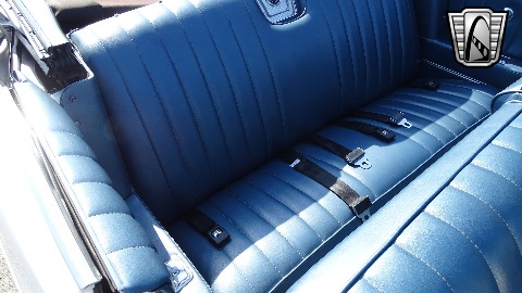 1965 Chevrolet Impala image 112