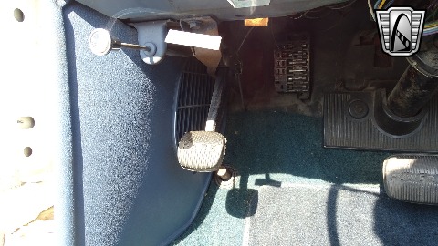 1965 Chevrolet Impala image 138