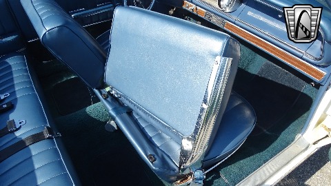 1965 Chevrolet Impala image 113