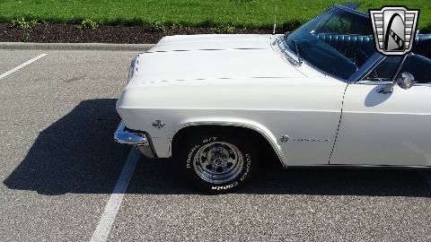 1965 Chevrolet Impala image 41