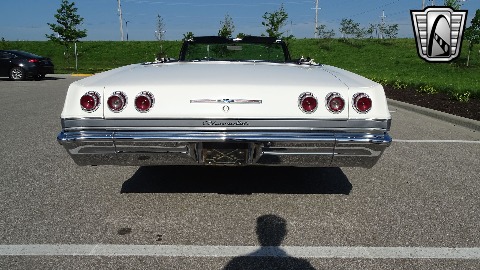 1965 Chevrolet Impala image 18