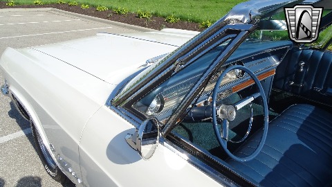 1965 Chevrolet Impala image 101