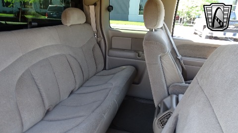 2001 GMC Sierra image 115