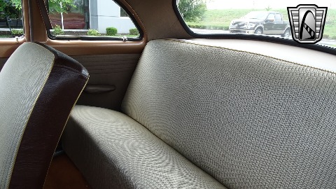 1950 Ford Club Coupe image 133