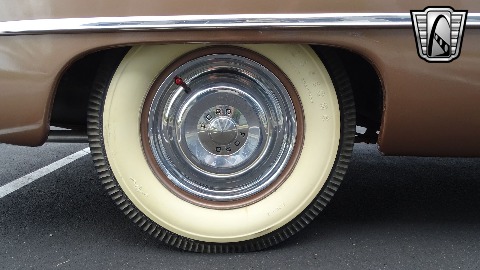 1950 Ford Club Coupe image 111