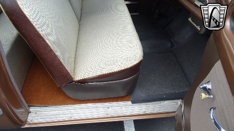 1950 Ford Club Coupe image 113