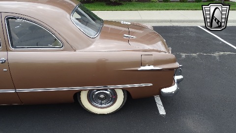 1950 Ford Club Coupe image 39