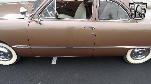 1950 Ford Club Coupe image 40