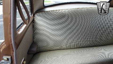 1950 Ford Club Coupe image 118