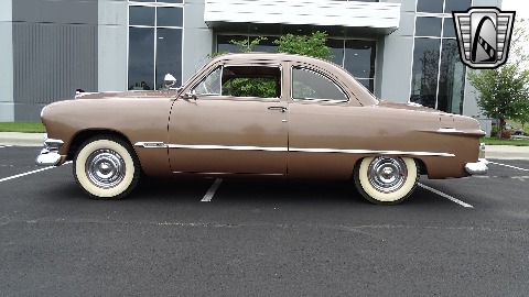 1950 Ford Club Coupe image 16