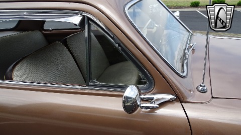 1950 Ford Club Coupe image 95