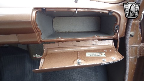 1950 Ford Club Coupe image 121